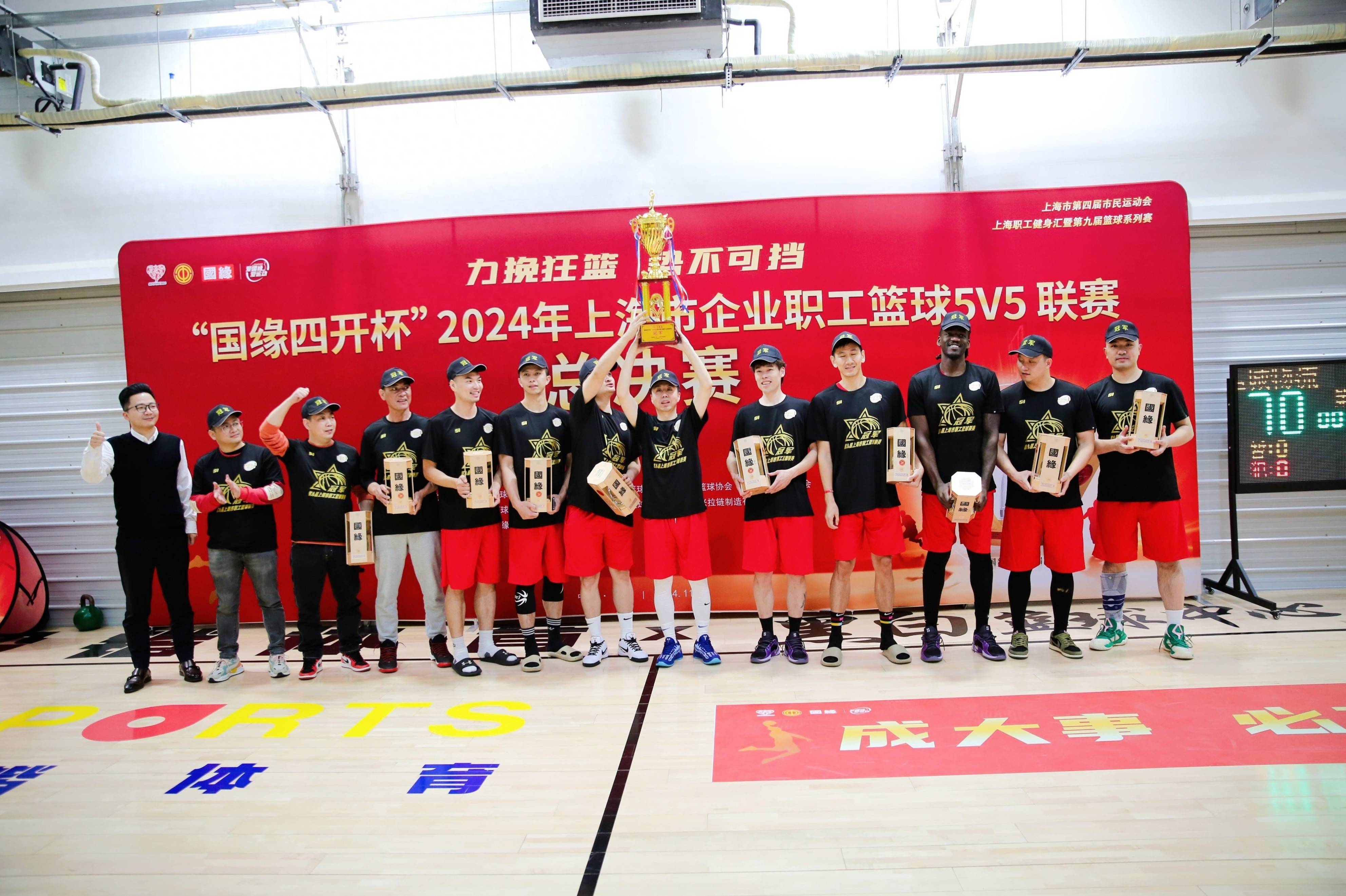 关于顶级篮球职业联赛再度上演精彩对决，观赏性极佳的信息